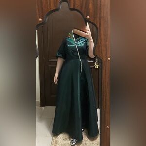 Elegant Green Evening Dress